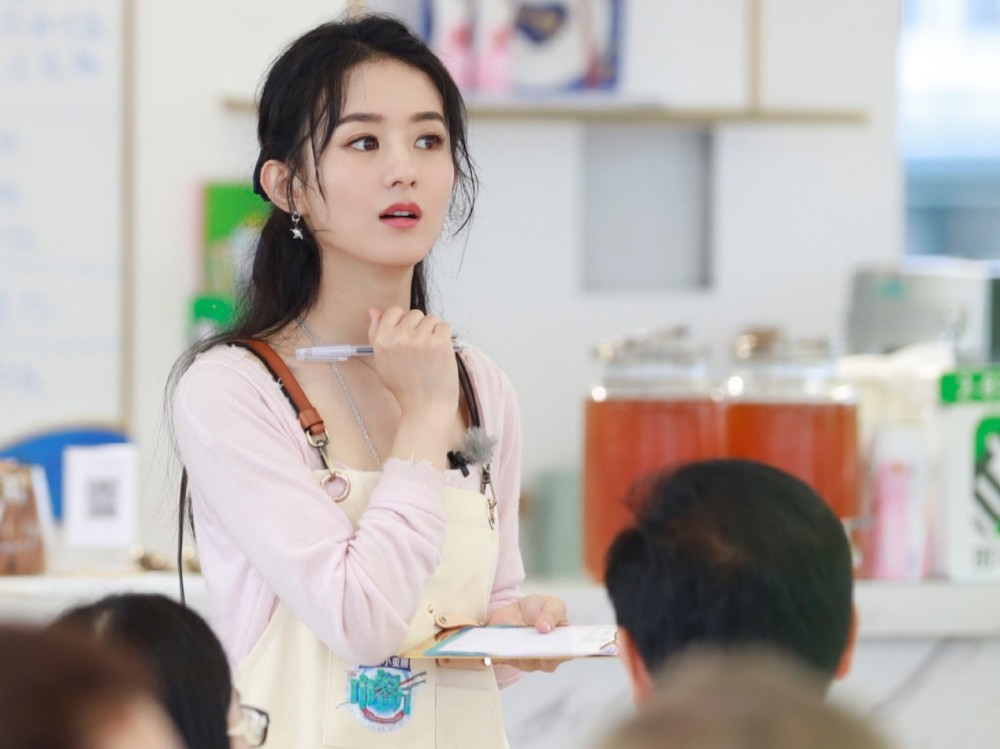 中餐厅4|《中餐厅4》战报公布，赵丽颖3篇黑稿被当成战绩庆祝，工具人实锤