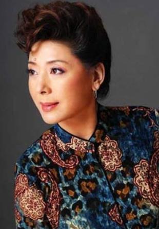 关牧村|一级演员关牧村，曾捡烂菜充饥，被丈夫家暴，后嫁高官被宠21年