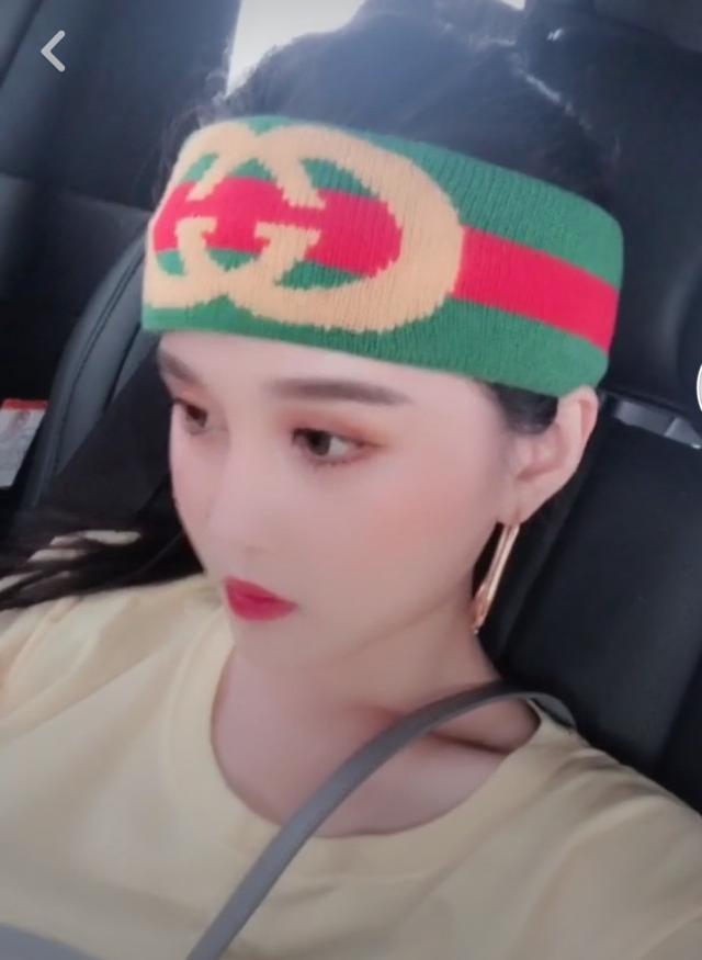 赵本山|赵本山私人飞机半价卖不出，停机费一晚2万，女儿还想买劳斯莱斯