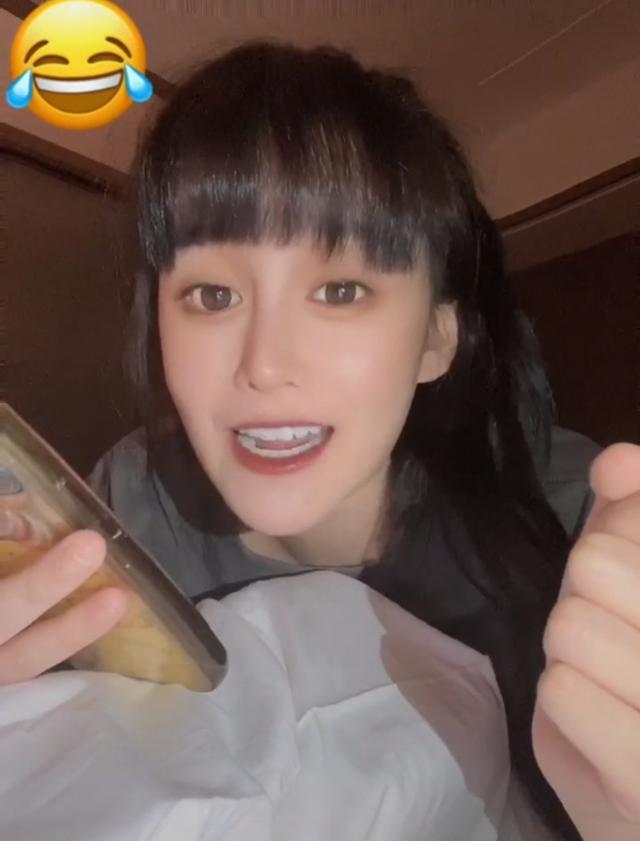 赵本山|赵本山私人飞机半价卖不出，停机费一晚2万，女儿还想买劳斯莱斯