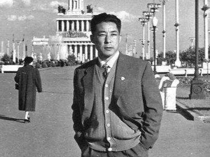 魏鹤龄|老实人魏鹤龄：3婚共9个子女，感情经历被改编成话剧