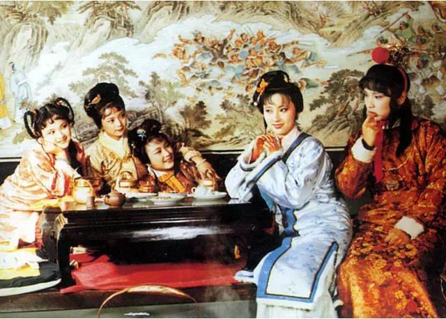 贾宝玉|《红楼梦》疑点：“白首双星”到底何意？宝玉与湘云终为夫妻？