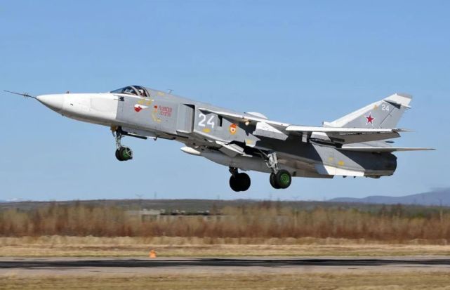 空中击剑手:超低空性能强悍,服役45年,仍是最好的前线轰炸机|苏-24m