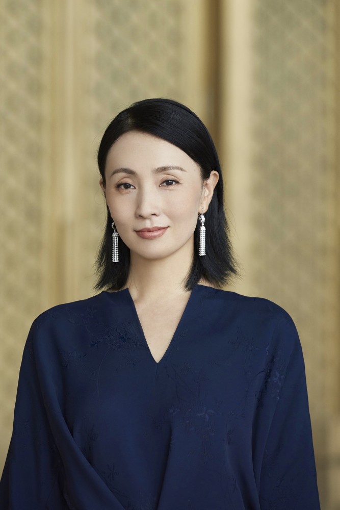 陶虹|陶虹咏梅两大影后同台，短发陶虹更有女性魅力，咏梅气质吸引人