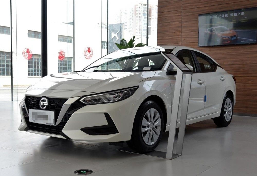 首台2021款日产轩逸到店,11.9万起,油耗6升,空间比卡罗拉宽裕