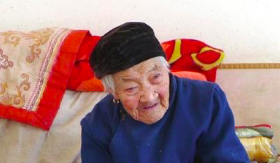 104岁老人，骨龄仅60岁，长寿秘诀是这3件事