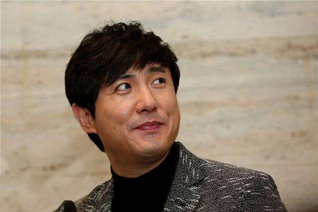 周星驰|同样都是喜剧演员，周星驰与沈腾的区别，王晶给出的评价很中肯