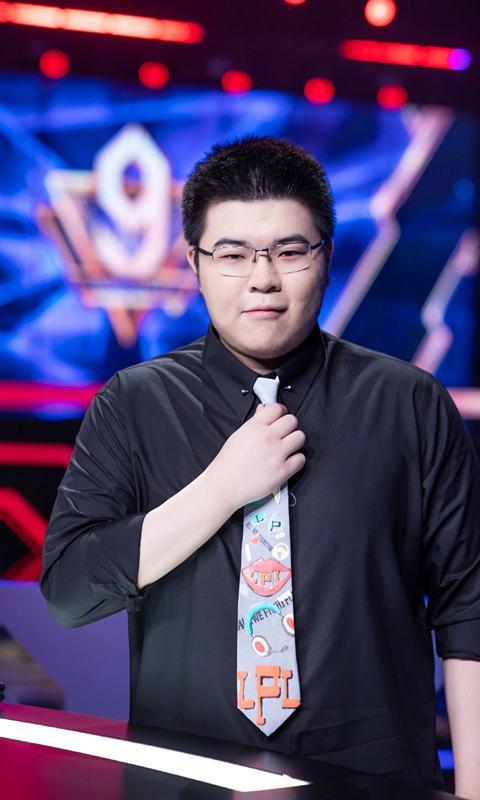 韦神的影响力大家都是有目共睹的,虎牙特意准备了韦神的第一视角,在