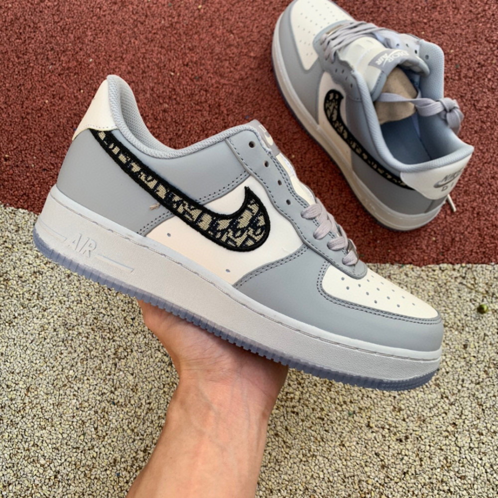 耐克迪奥联名鞋 Air Force 1'07 X Dior AF1_腾讯新闻