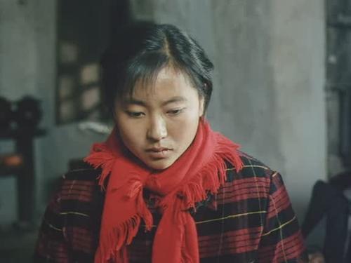 相对来说,反而是作为女主演的演员梁玉瑾没有引发太多关注,后来的知名