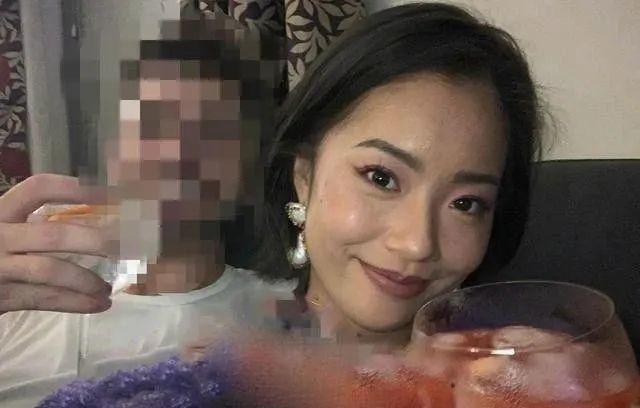 恋情|知名女星与男子合照亲密、一脸娇羞，疑似恋情曝光？