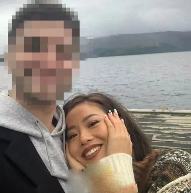 恋情|知名女星与男子合照亲密、一脸娇羞，疑似恋情曝光？