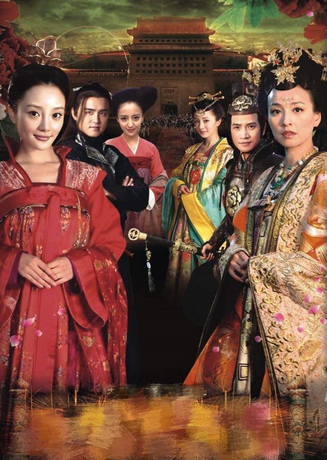 美人天下10年后再聚首明道站c位跳舞张庭夸赞李小璐美丽善良