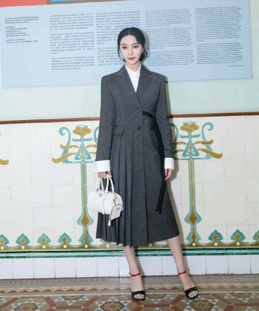 范冰冰|范冰冰复出首场奢侈品活动，放弃明艳走文艺风，却被发型拖累颜值