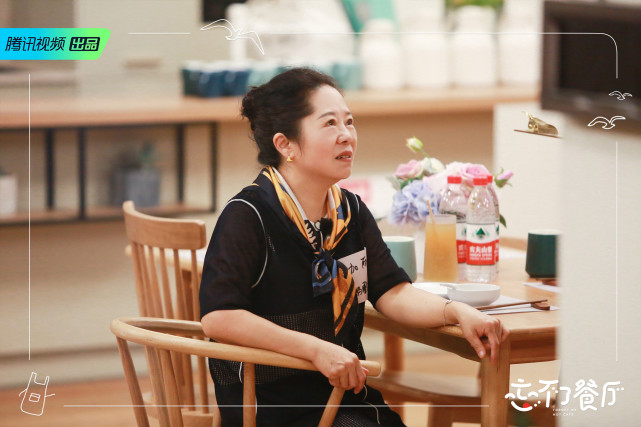 杨迪母子欢乐做客忘不了餐厅