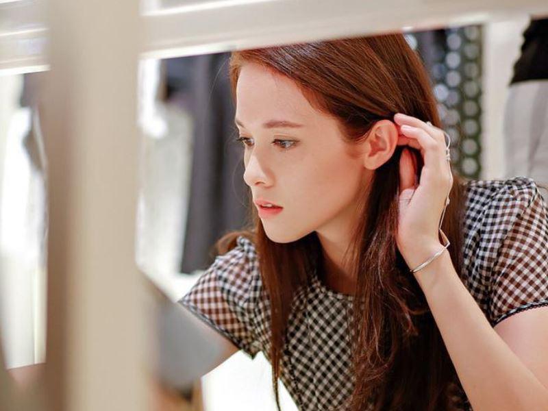 徐嘉雯|吴京邀她做《战狼2》女主，嫌片酬低放弃出演，《八佰》让她走红