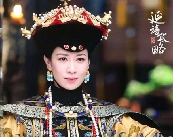 佘诗曼|港媒曝45岁佘诗曼秘密前往四川，在寺庙点灯求姻缘，本尊回应