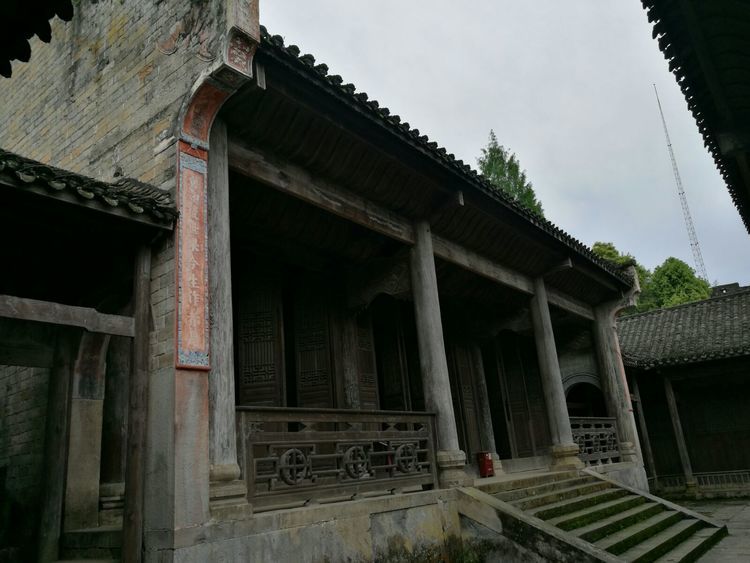 利川景区百年庄园 建筑构思巧妙中西合璧 家族百年兴旺有秘籍 腾讯新闻