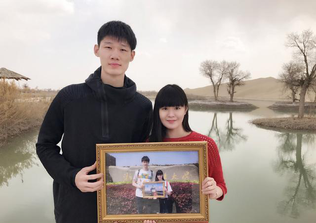 曾为游泳选手,两人高中早恋,为爱长跑6年|胡金秋|游泳|王璐|cba