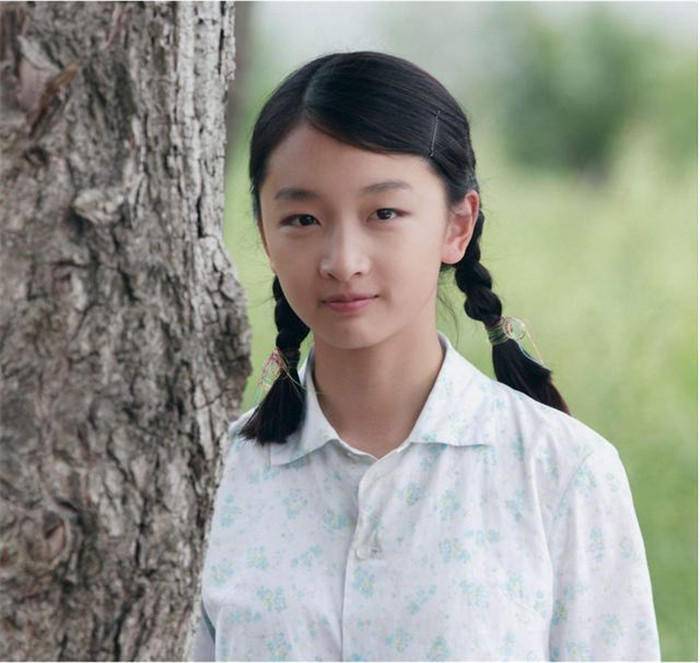 周冬雨|周冬雨一部剧片酬过亿，天价薪酬惹争议！网友质疑：她配吗？