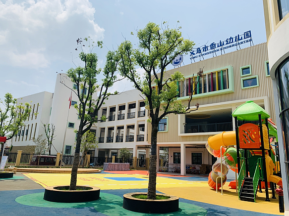 总投资额为2400万元,按浙江省一级幼儿园标准建造,占地6409.