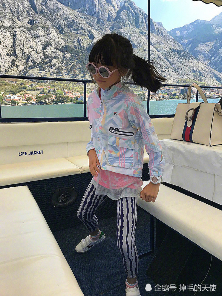 邻家少女初长成12岁森蝶筷子腿吸睛线条优美网友冠军已在路上