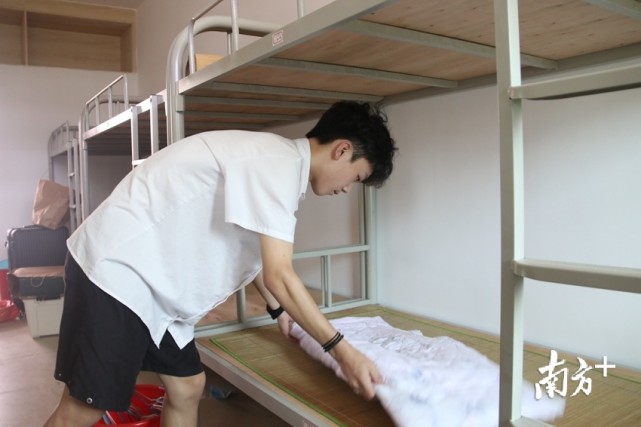 开学季,英德15万名学子返校