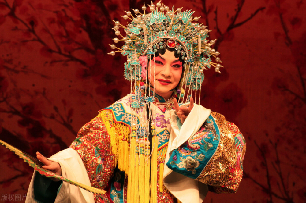 京剧大师梅兰芳,为何唯独偏爱这种花?