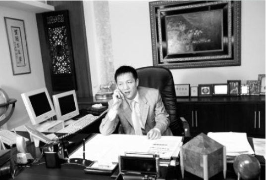 前上海首富周正毅:嫌热给整个监狱安上空调,入狱16年还躺赚30亿