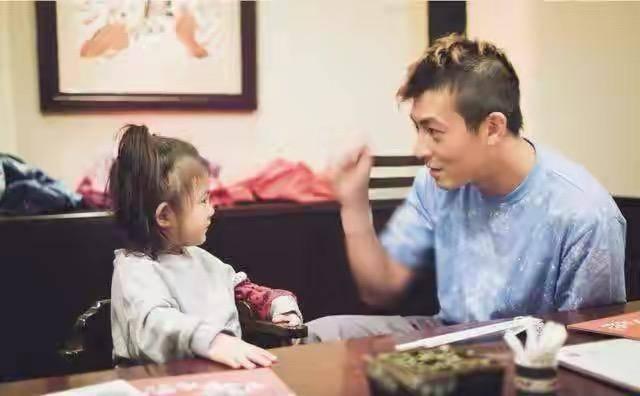 陈冠希|顶着压力给陈冠希未婚生女，不惜抛去亚洲超模身份的秦舒培图什么