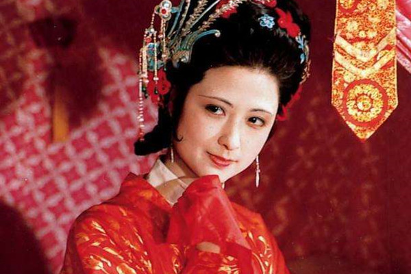 王熙凤|从神妃仙子到夜叉婆，贾琏和王熙凤从蜜里调油到休妻，发生了啥事