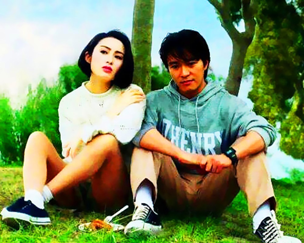 张国荣|无法重拍的瞬间：吸烟的张国荣，持枪的邓丽君，图9巩俐与莫言罕见同框