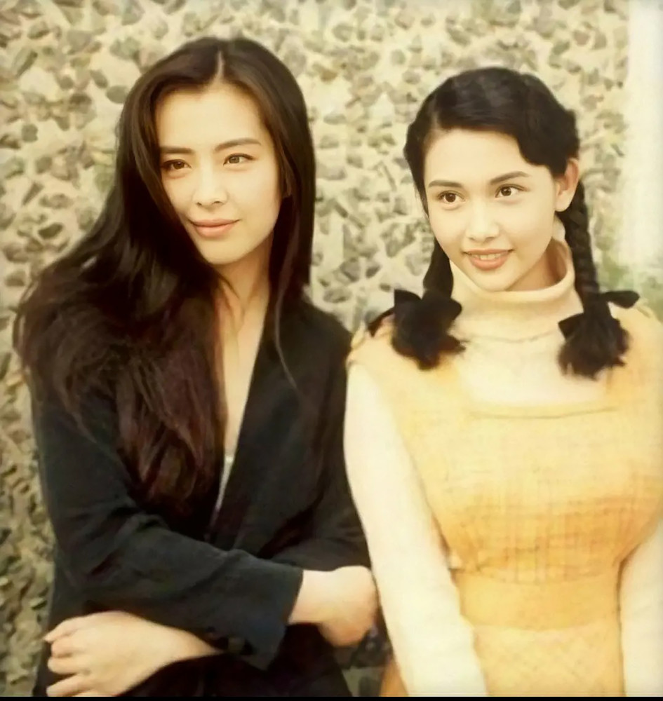 张国荣|无法重拍的瞬间：吸烟的张国荣，持枪的邓丽君，图9巩俐与莫言罕见同框