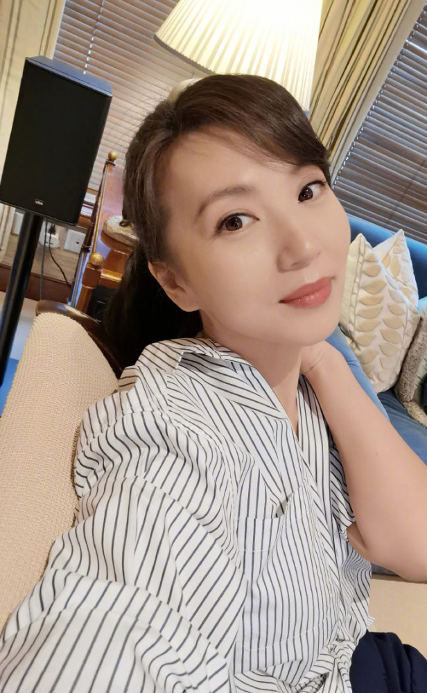 陈好|万人迷陈好晒近照貌美依旧，41岁的她诞下三个孩子仍保持女神状态