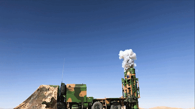 【直击演训场】西北大漠 防空火力多手段拦截多阵地猎击