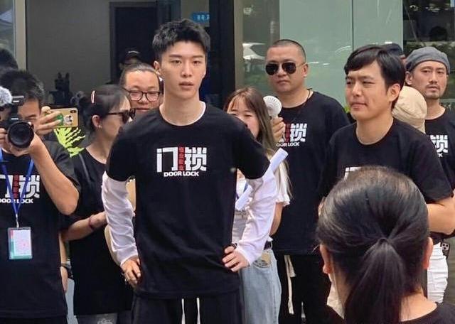 范丞丞|范丞丞打进电影圈？新作带姐姐出道角色名，继承范冰冰衣钵？