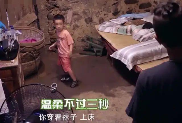 陈小春|陈小春为应采儿做催乳汤，从山鸡哥变煮夫，用擦碗布洗鱼却穿了帮