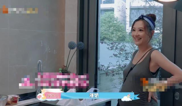 陈小春|陈小春为应采儿做催乳汤，从山鸡哥变煮夫，用擦碗布洗鱼却穿了帮