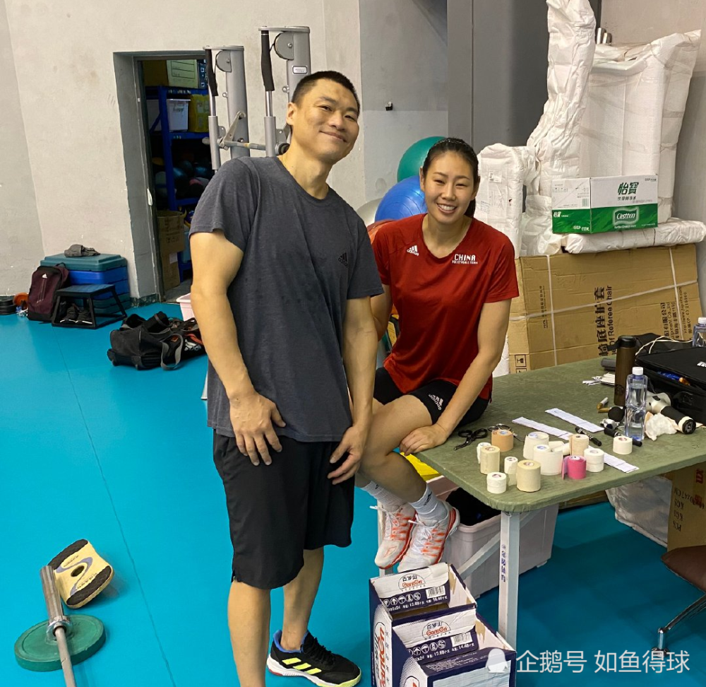 刘晏含为何试着改打接应能挤掉曾春蕾胜任奥运接应吗