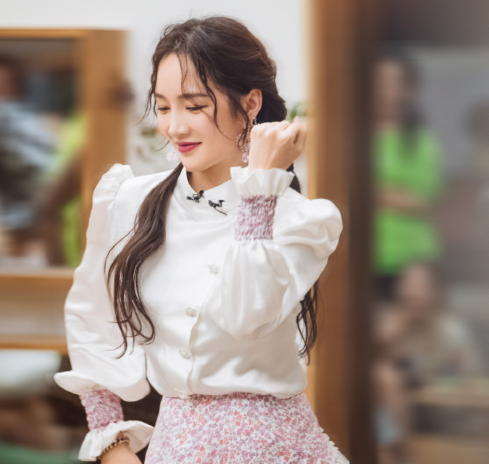 浪姐|《浪姐》个人冲浪榜：孟佳遥遥领先，李斯紧追万茜，伊能静垫底