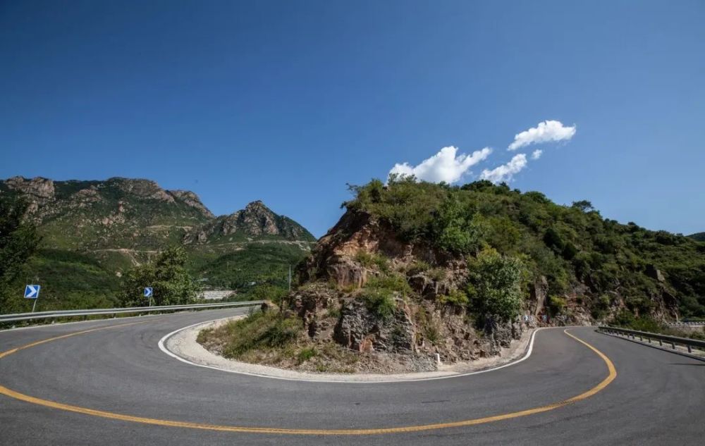 自驾|绝美自驾赏秋公路大盘点！北京周边的“秋名山”