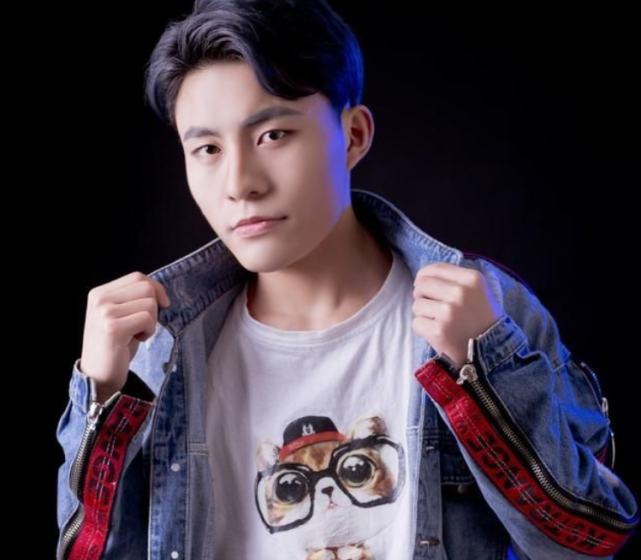 巅峰赛被除名后心态找到无解借口为自己辩护观众学学寂然吧