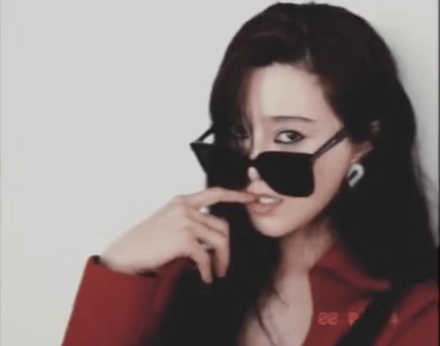 范冰冰|范冰冰再登杂志封面，挑战百变复古妆容，画烟熏妆被赞霸气范爷