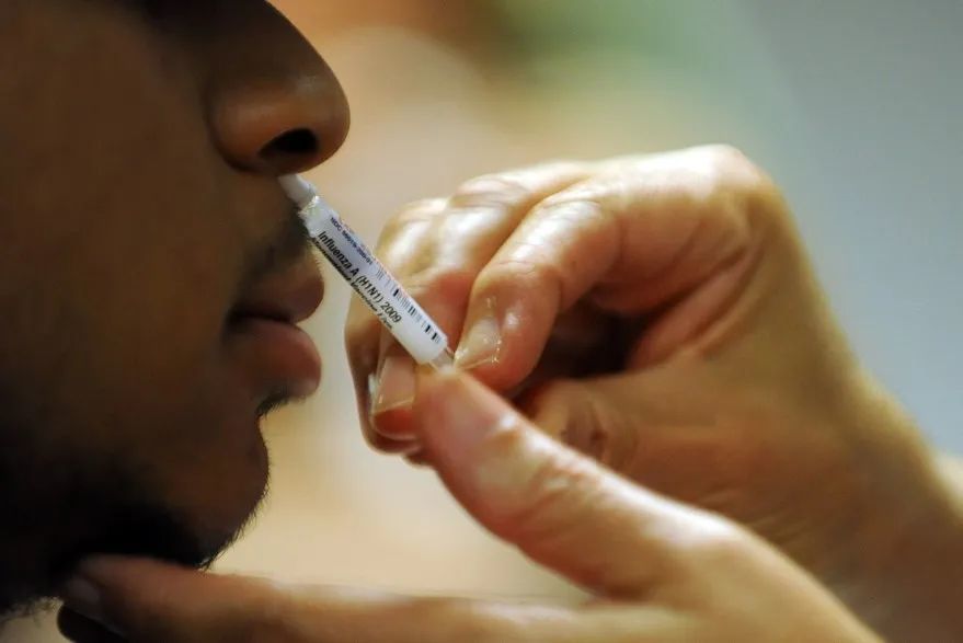 西班牙|西班牙3日增2.3万！法国科研团队找到新冠克星！年底出成品就差钱