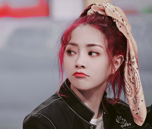 谢可寅|谢可寅赵小棠“搬家”遭媒体点名，饭圈畸形源于平台的纵容