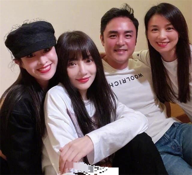 李小璐|pgone发新歌疑嘲讽贾乃亮，还提到李小璐的圣诞小麋鹿