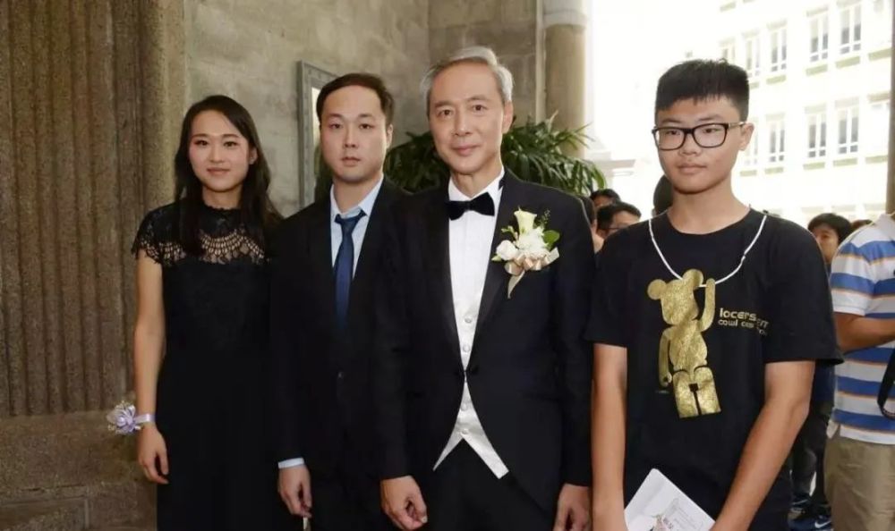 陈荣峻|TVB绿叶再婚妻子患罕见病，曾历丧妻之痛的他叹被命运捉弄！
