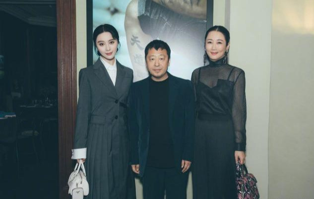 范冰冰|范冰冰着盛装出席宴会，却被宋佳全方面辗轧，网友：精气神没了！