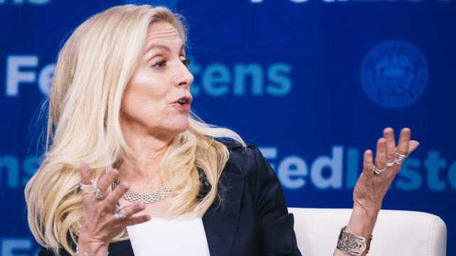 美联储布雷纳德:联储应转向更积极的策略来支持美国经济|莱尔