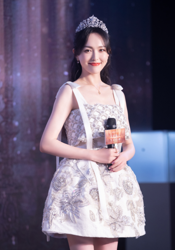 唐嫣|唐嫣晒生活动态 却被疑蹭杨幂热度